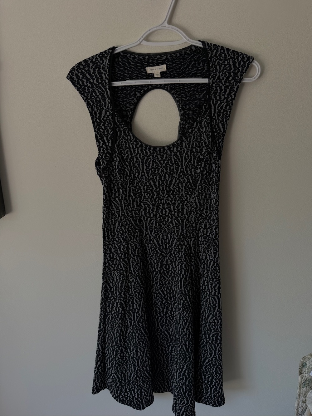 silence + noise Black & Gray Patterned Backless Fit-and-Flare Dress